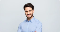 Imagem de um homem sorrindo